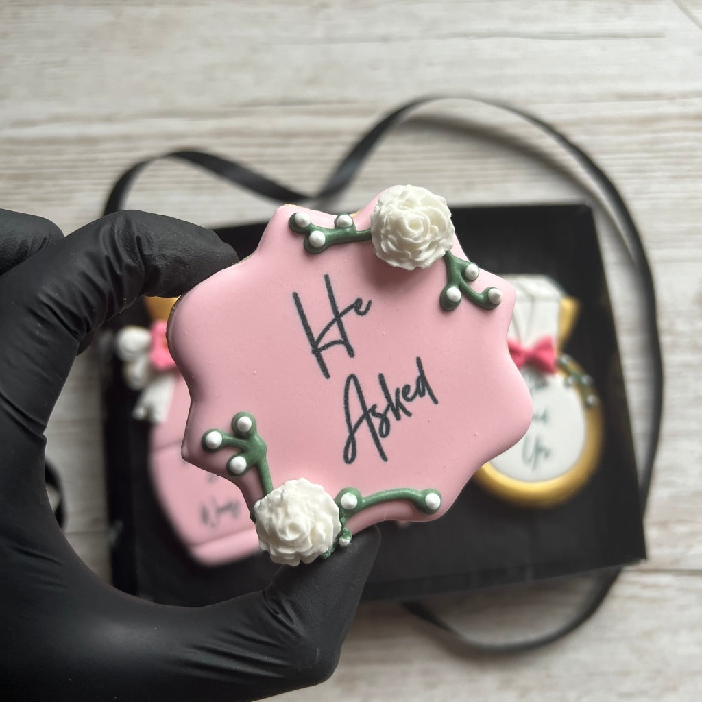 Engagement Biscuit Gift Box