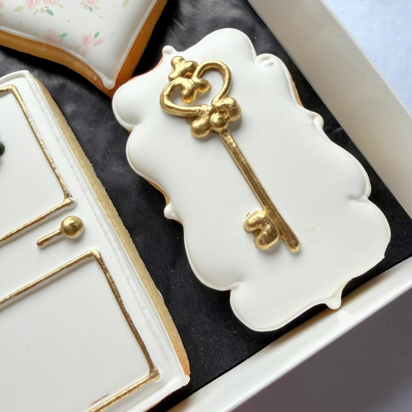 Luxury edible housewarming gift